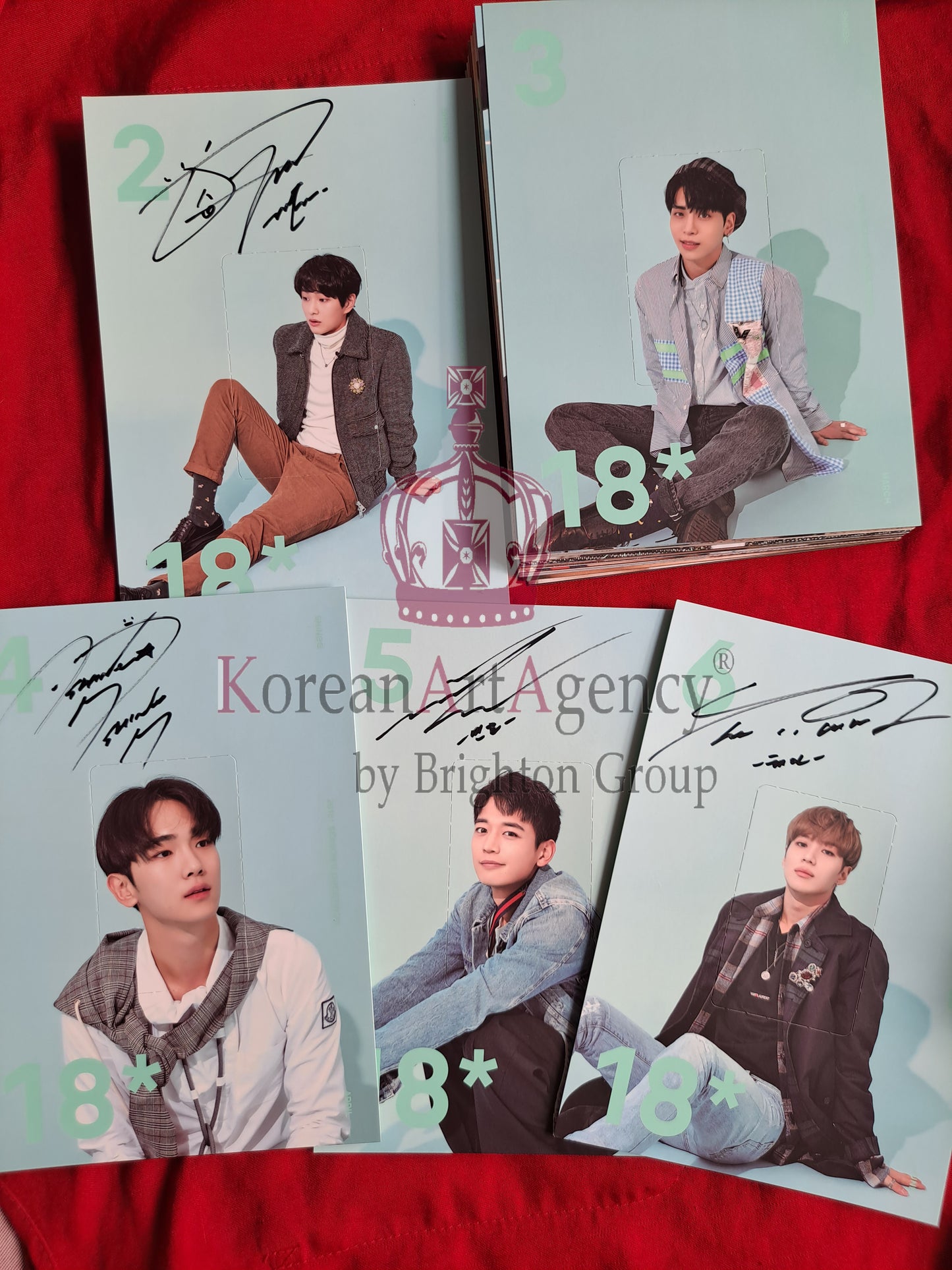 SHINee 2018 Seasons Greeting's Jonhyun Taemin Choi Min-ho Key Onew Autographed