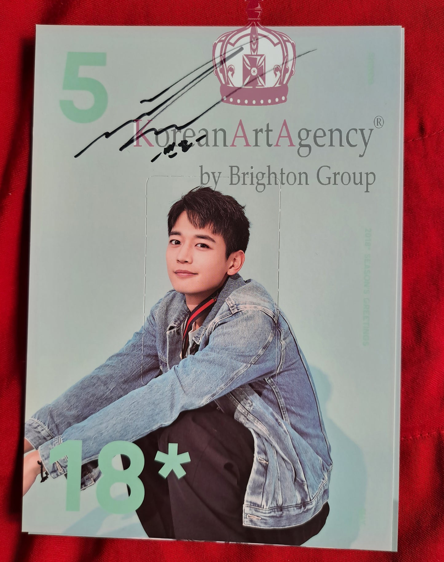 SHINee 2018 Seasons Greeting's Jonhyun Taemin Choi Min-ho Key Onew Autographed