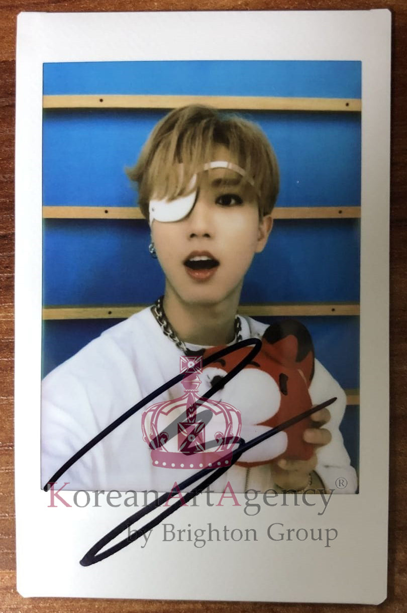 Stray Kids Set 8pcs Photocards Individual Autographed Bang Chan Lee Know Changbin Hyunjin Han Felix Seungmin I.N