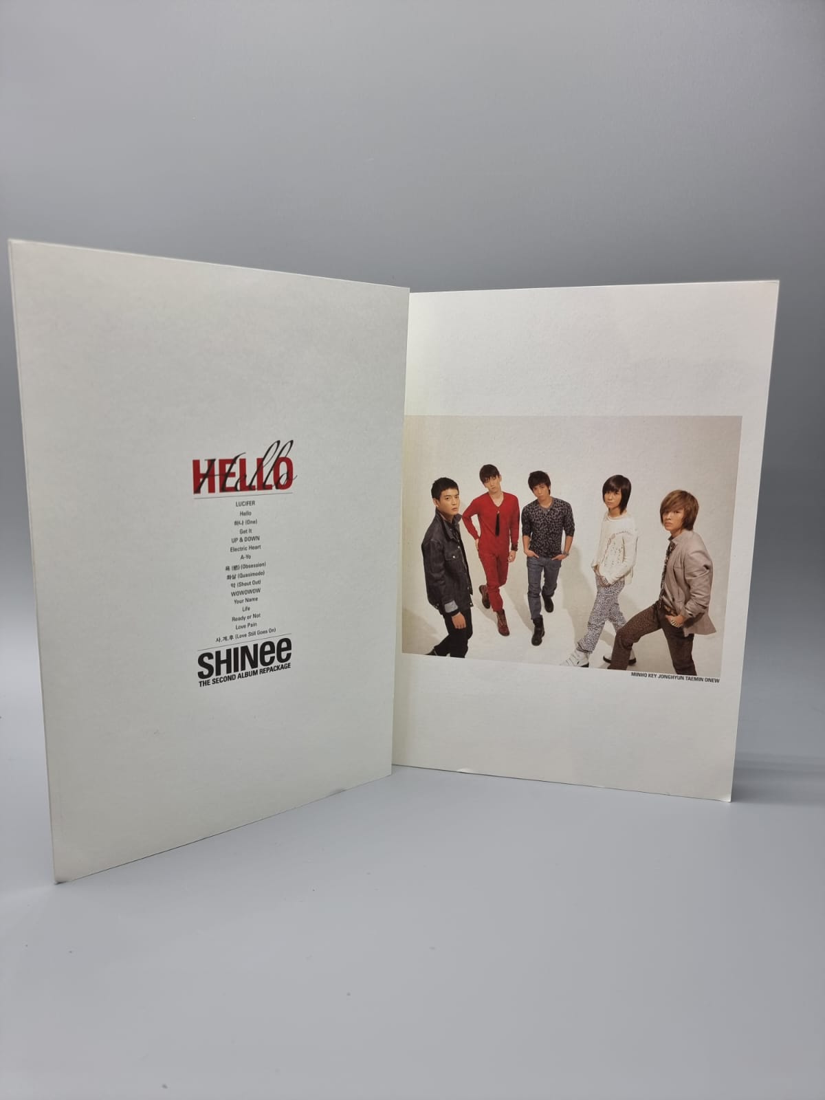 Shinee – Hello The Second Album Repackage Jonghyun Taemin Choi Min-ho Key Onew Autographed